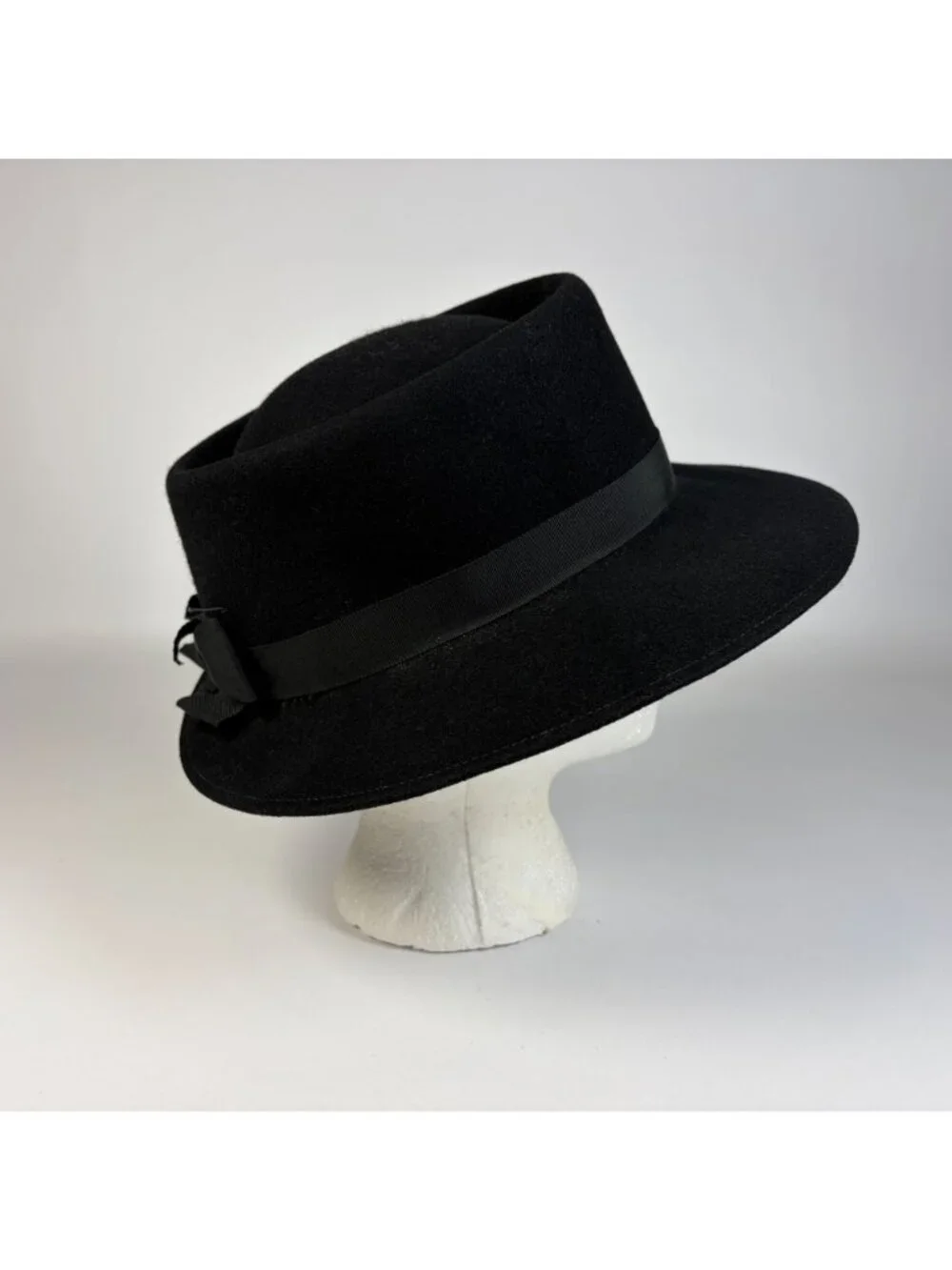 Vintage Berkshires Mohn Brothers Wide Brim Ladies Hat Black Wool Made in USA